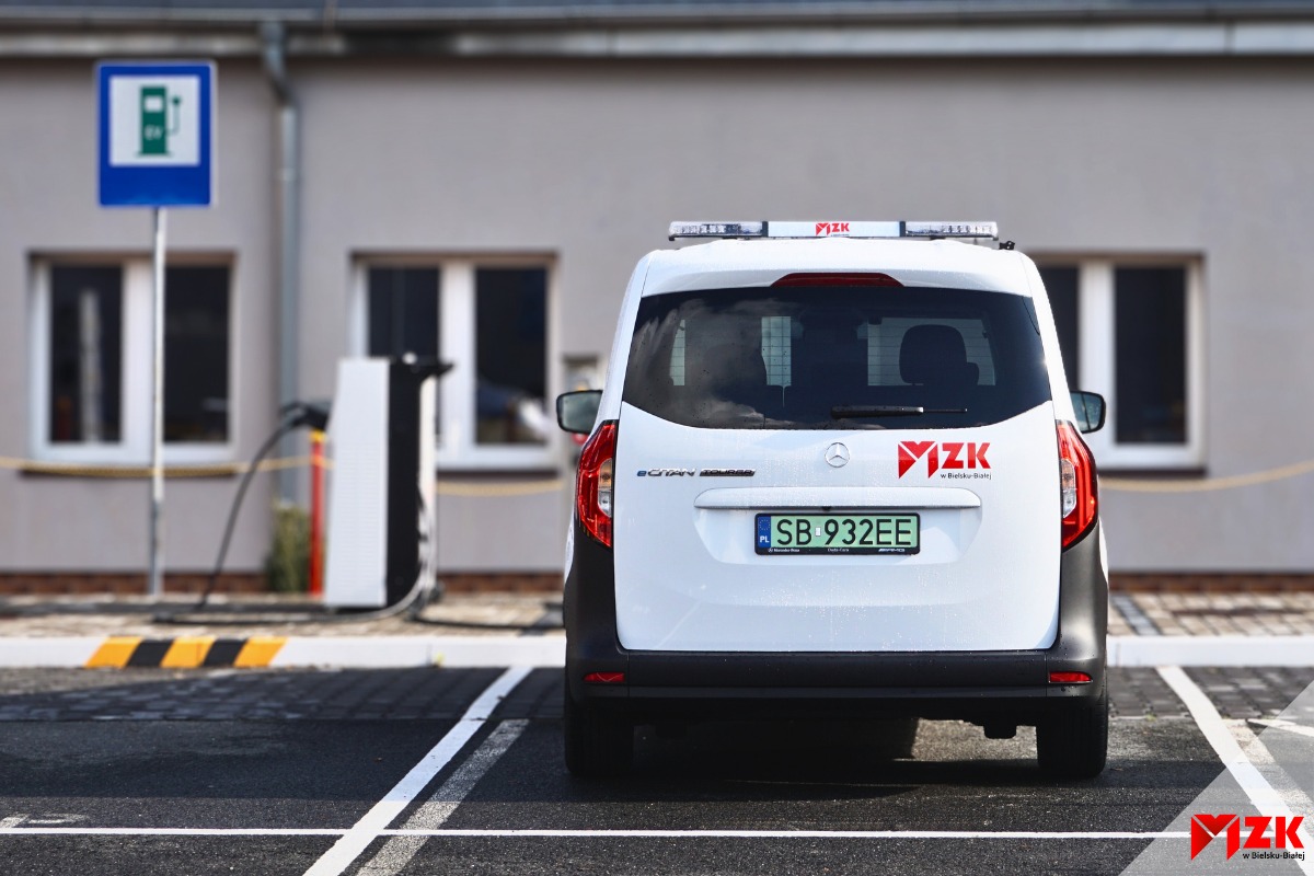 samochód elektryczny - tył