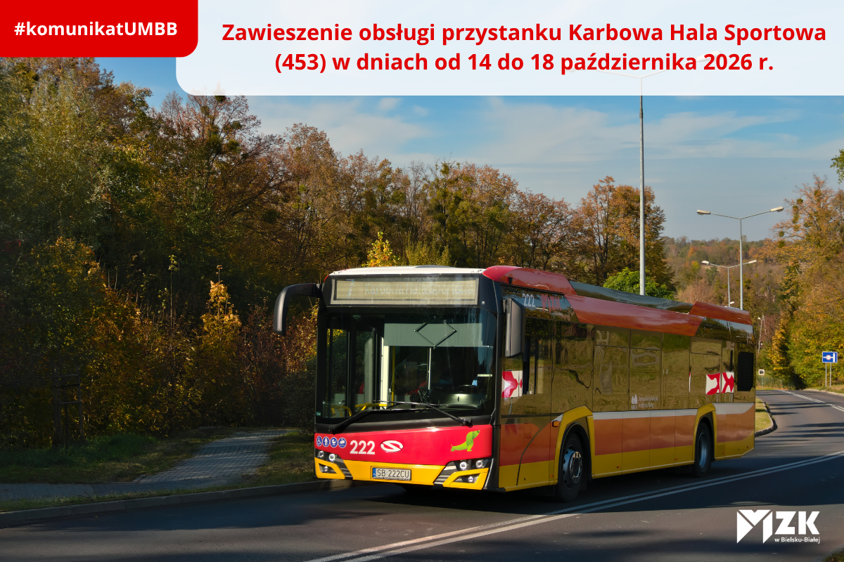 Zdjęcie autobusu linii nr 7 na tle jesiennych drzew.
