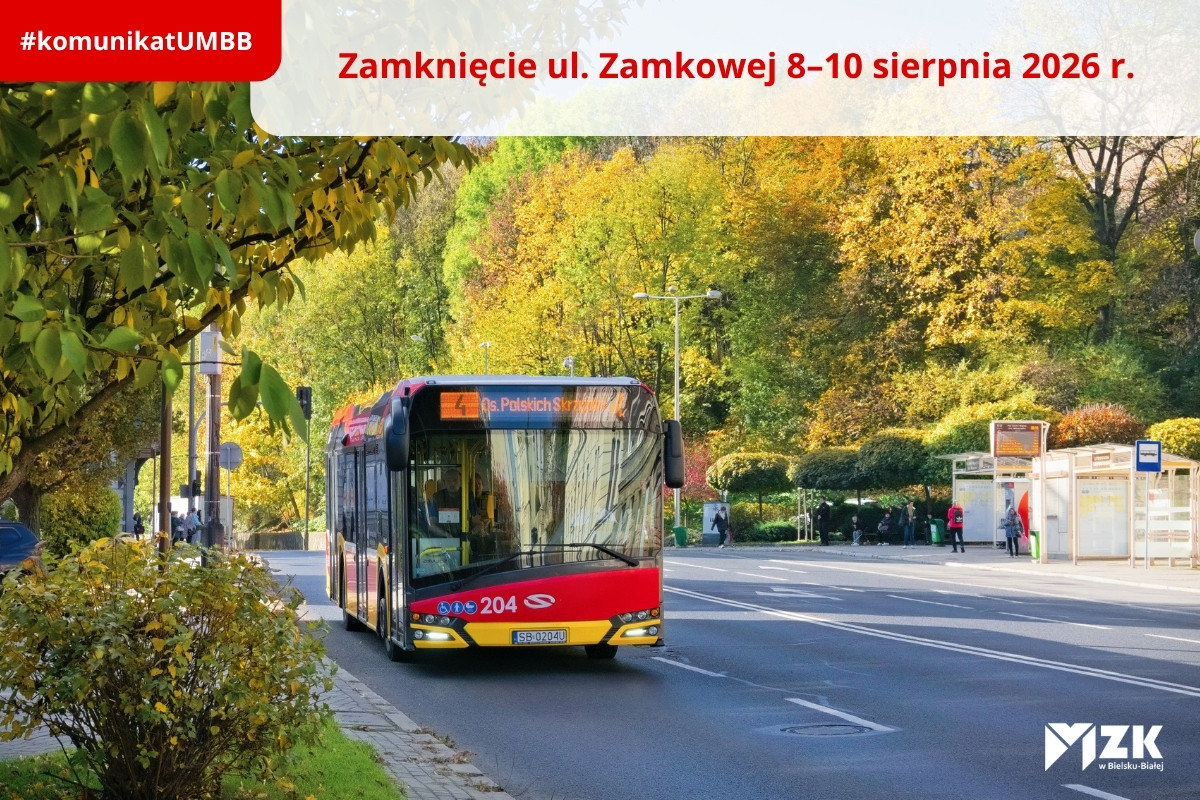 Autobus linii 4 obok Placu Żwirki i Wigury